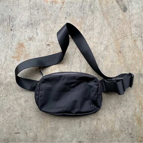 lululemon athletica Other - Lulu Black Belt Bag
